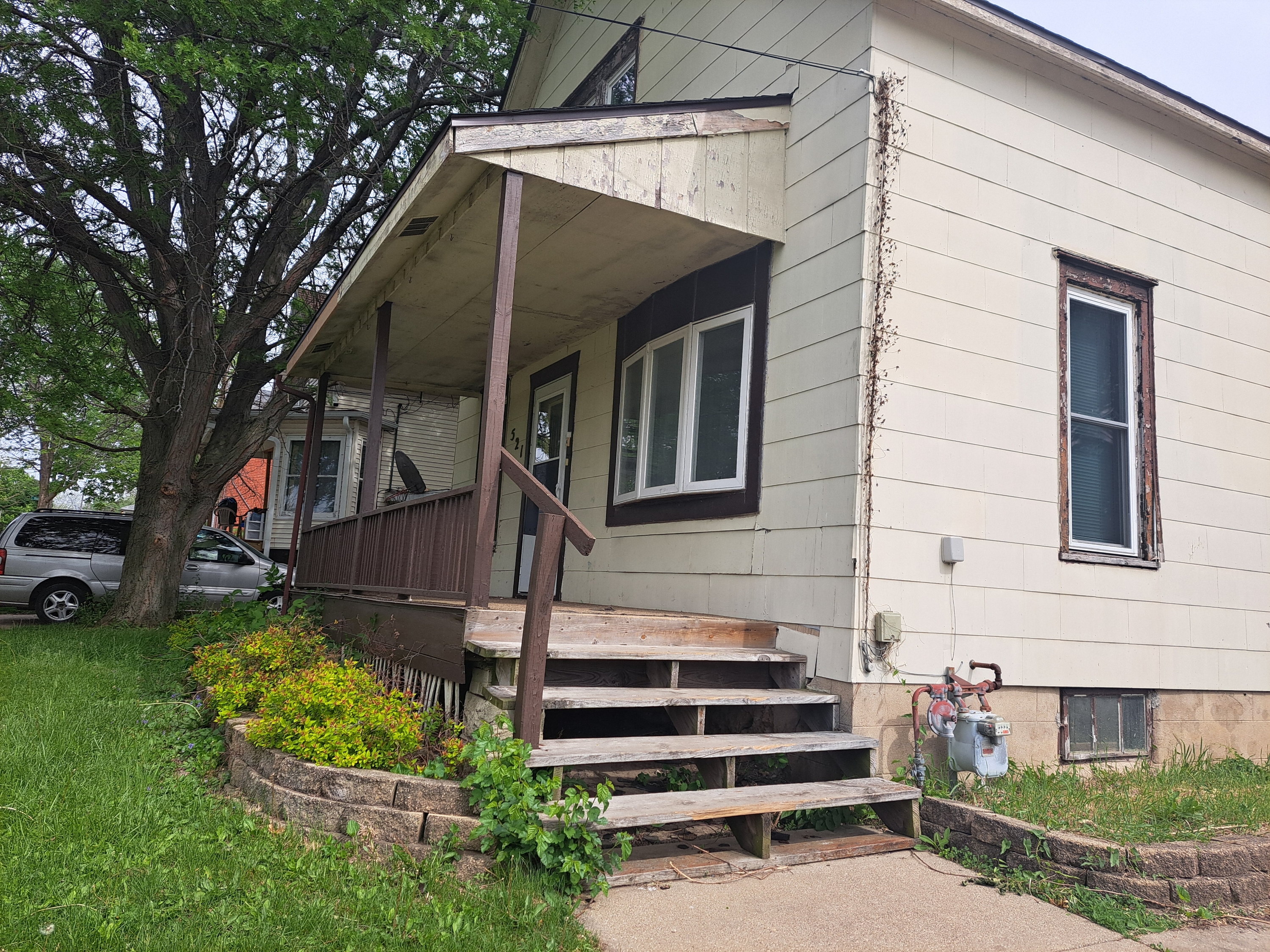 521 E. Chestnut Street