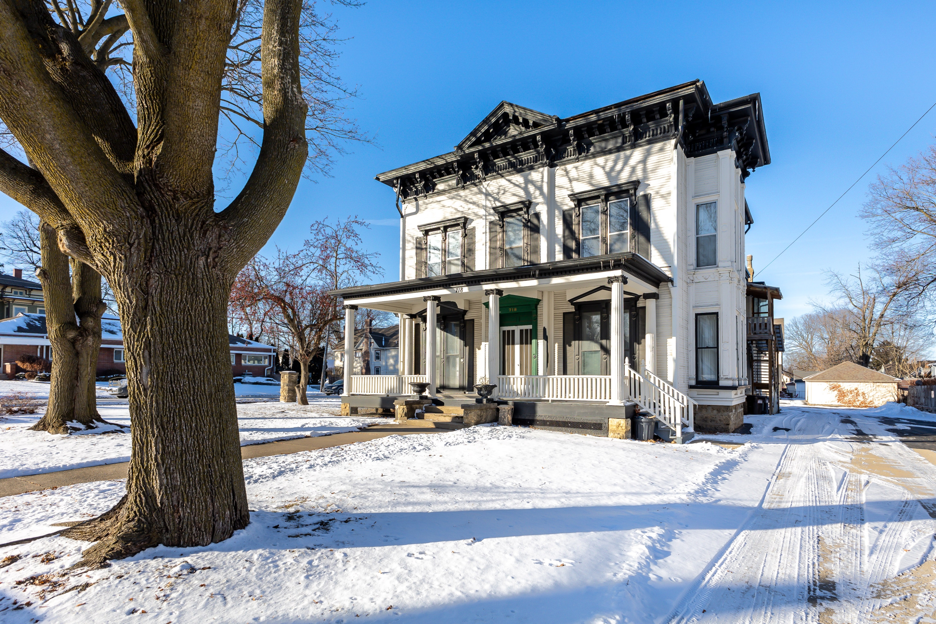 718 West Stephenson Street - 4