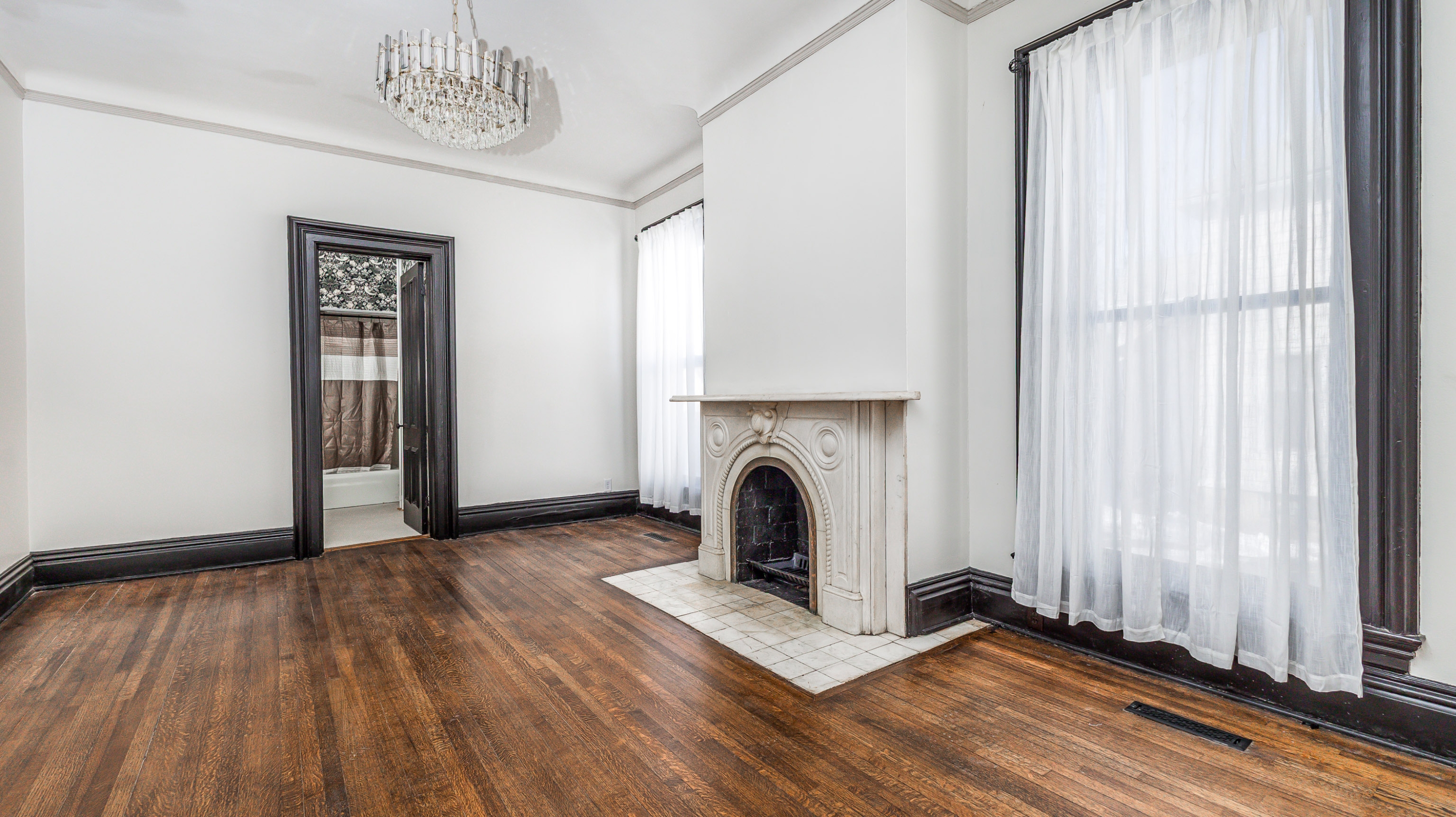 718 West Stephenson Street - Office 2